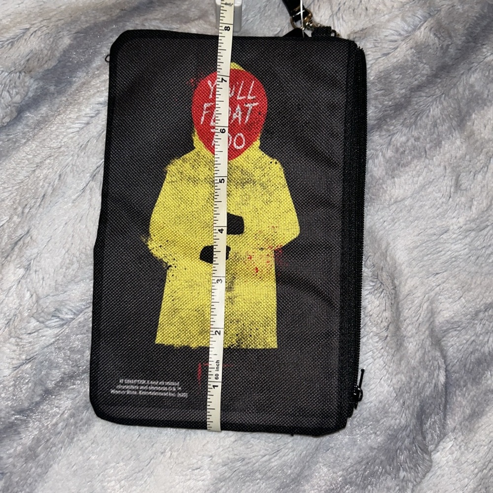NWT•Horror Film Set• BUCKLE-DOWN Canvas Wallet, “IT 2” & 2 “Terrifier” Film Pins - Picture 14 of 16